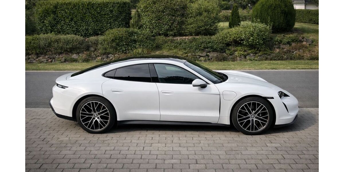 Porsche Taycan 13.200 km 61.999 &euro; Bonn 53123