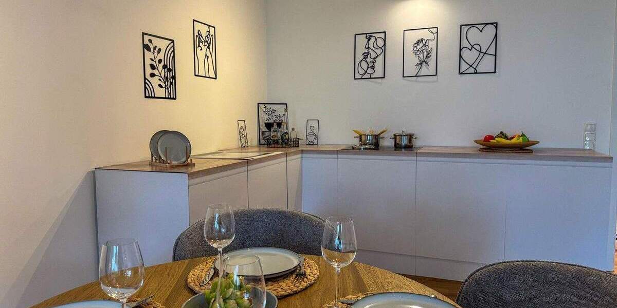 *TOP* modernisierte 4- Zimmer- Wohnung mit Garten und Doppelgarage 4 zimmer