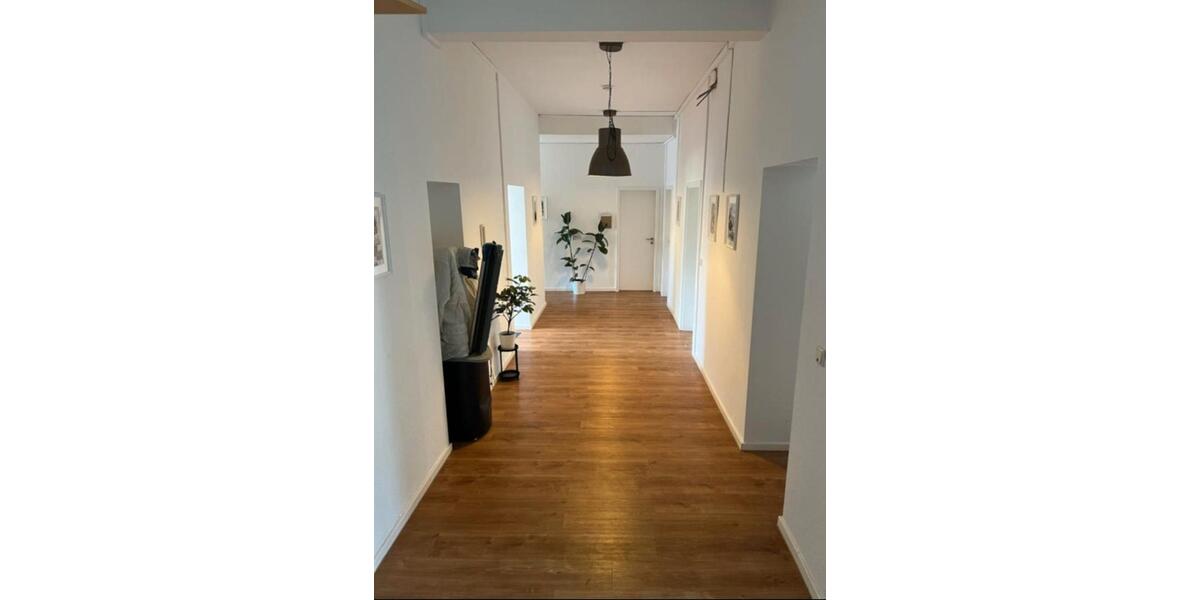 Etagenwohnung Bonn Gronau - 24 Zimmer, 230 m&sup2;, 250&euro; | Angebot:25239883