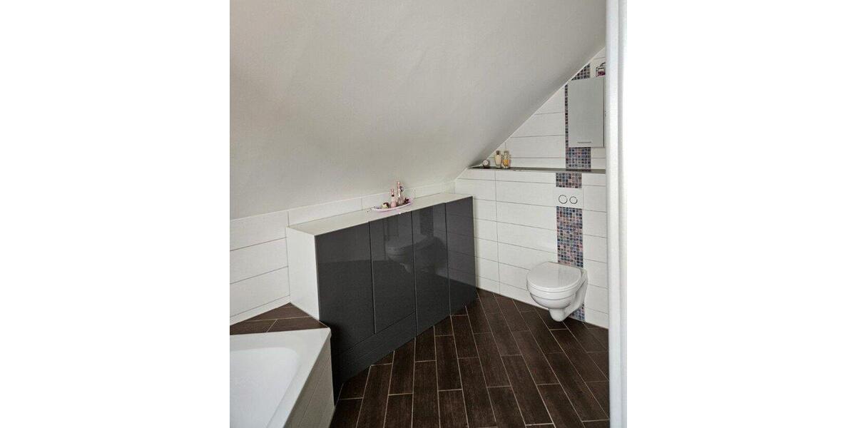 Einfamilienhaus Wesseling - 7.5 Zimmer, 222 m&sup2;, 3.190&euro; | Angebot:26154323