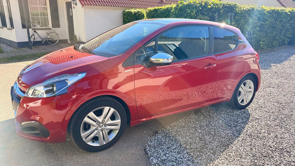 Peugeot 208 111.900 km 5.900 &euro; Bergheim 50127