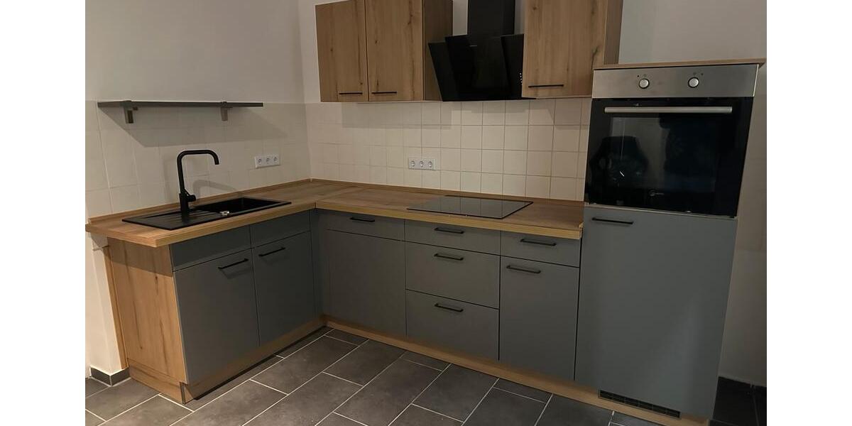 Etagenwohnung Brühl - 3 Zimmer, 90 m&sup2;, 1.200&euro; | Angebot:25418912