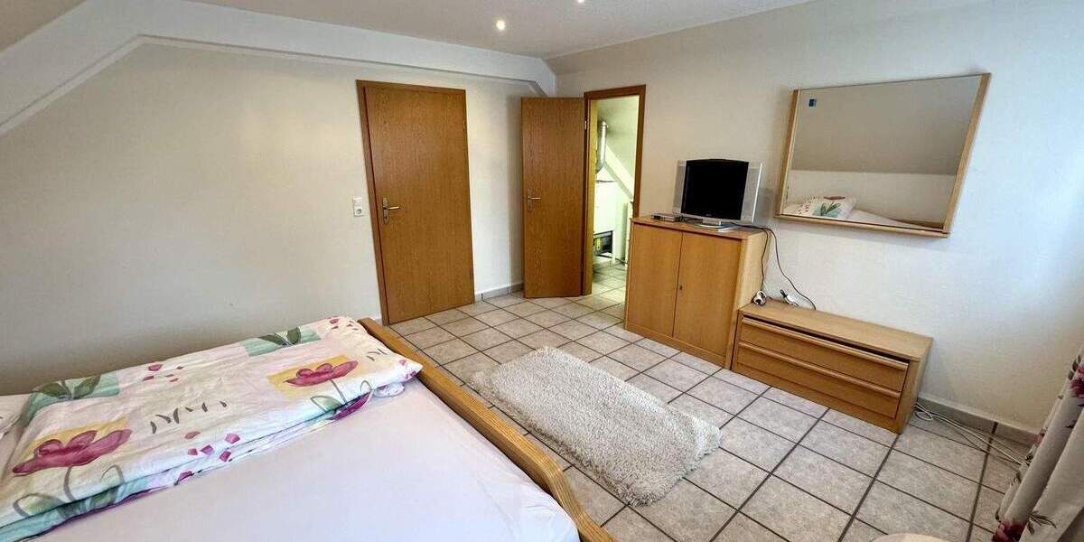 Mehrfamilienhaus, Wohnhaus Leverkusen Quettingen - 6 Zimmer, 191 m&sup2;, 599.000&euro; | Angebot:25844867