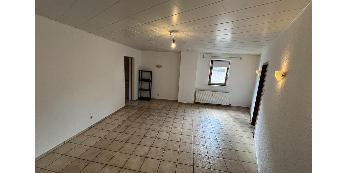Lichtdurchflutete Maisonettewohnung in ruhiger Straße 3 zimmer