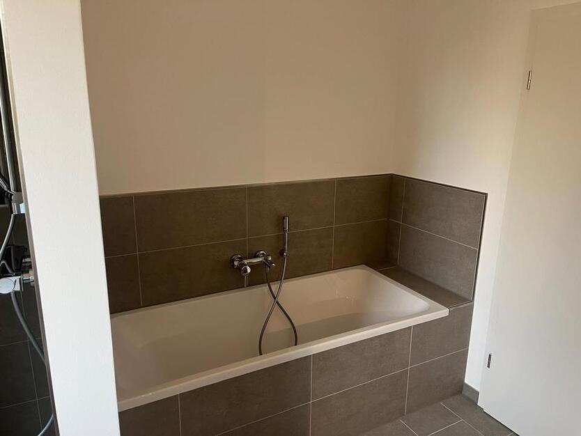 Modernes Eckhaus in Köln teilmöbliert zimmer