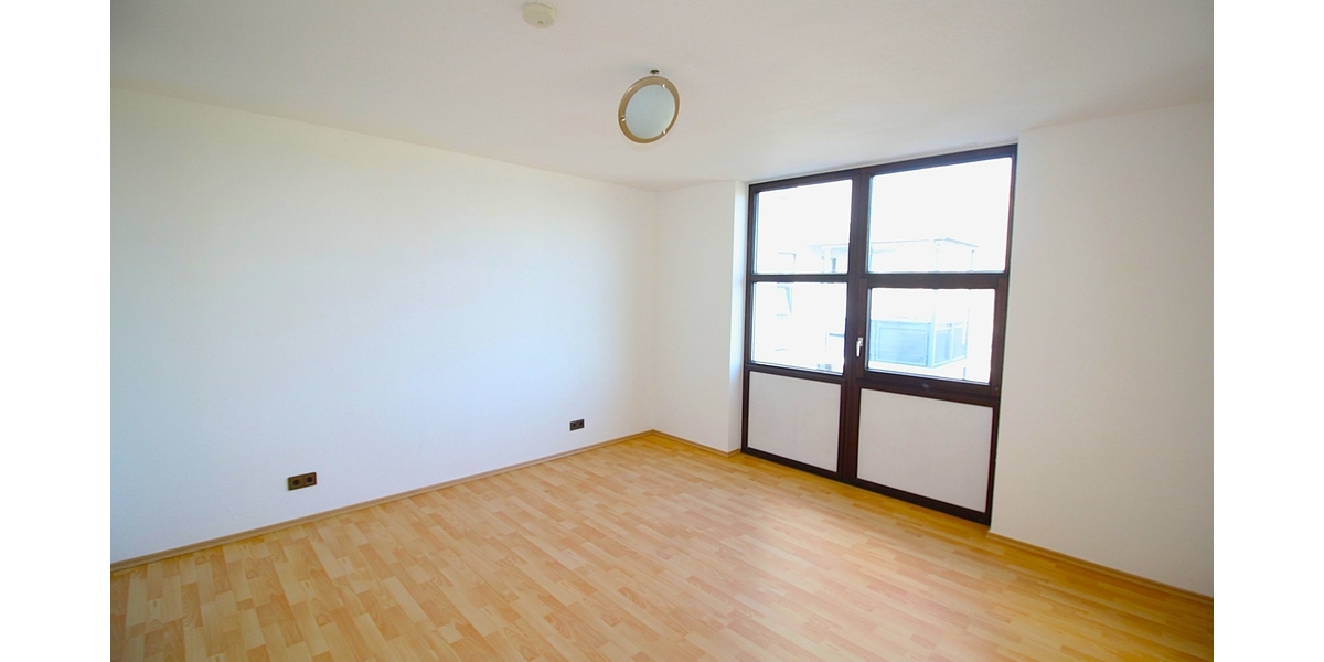Bezugsfreie, barrierearme und frisch renovierte 2 Zimmer ETW mit Terrasse, Aufzug und TG-Stellplatz. - Etagenwohnung Sankt Augustin | Angebot:26777828