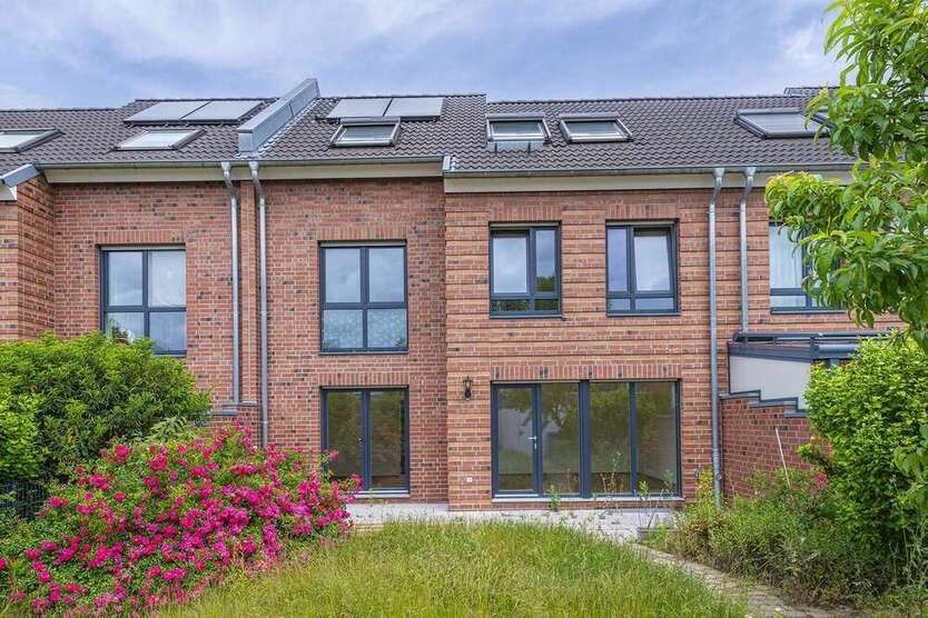 Haus zum Kaufen in Leverkusen 699.000 € 157 m²