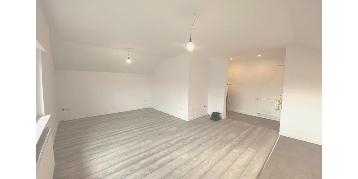 Dachgeschoßwohnung Bonn Gielgen - 2 Zimmer, 62 m&sup2;, 770&euro; | Angebot:25655179