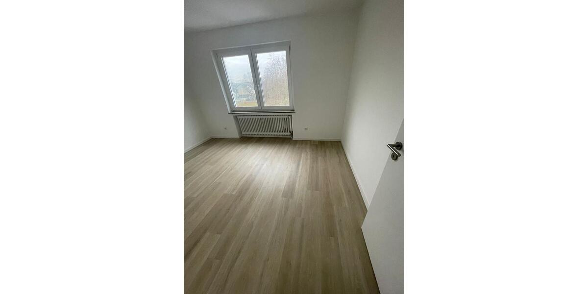 Renovierte 4-Zimmer-Wohnung zur Miete in Köln Porz  ideal für Paare und kleine Familien! 4 zimmer