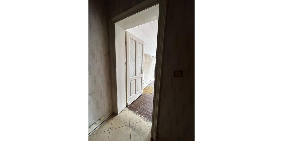 Denkmalmaisonette Nippes:Sanierungsobjekt mit Charme & Potenzial zimmer