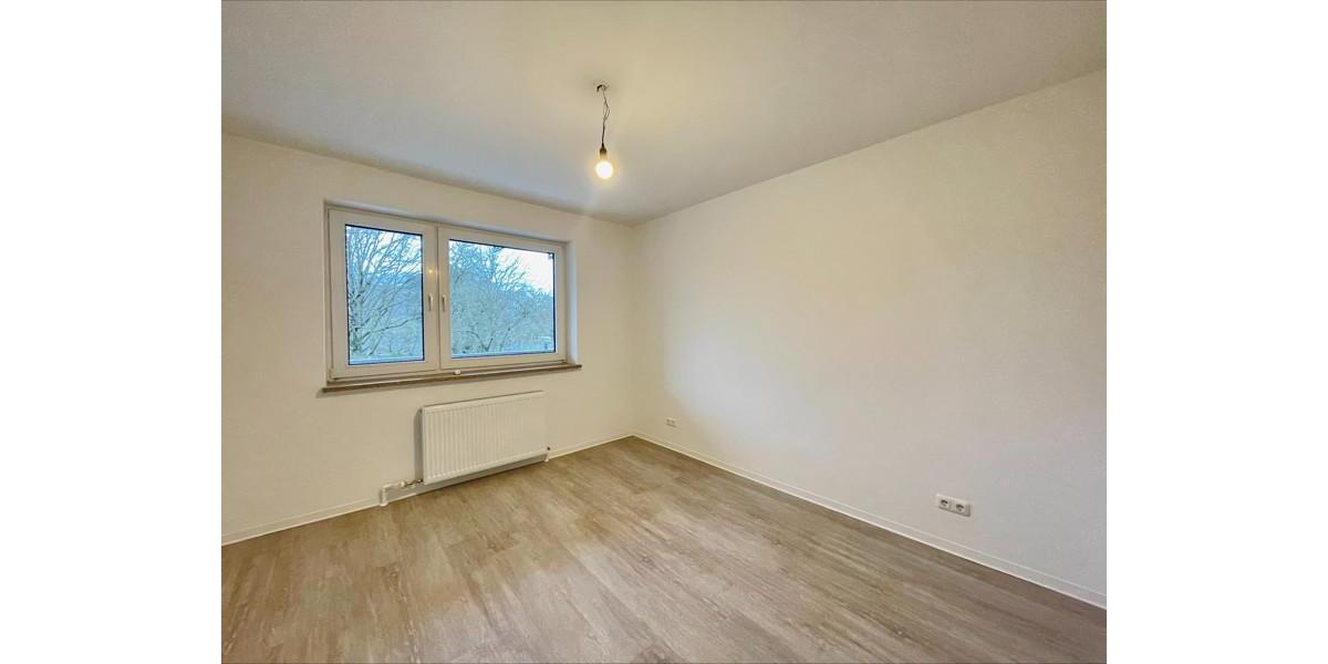 Etagenwohnung Leichlingen (Rheinland) - 2 Zimmer, 69 m&sup2;, 667&euro; | Angebot:26275178