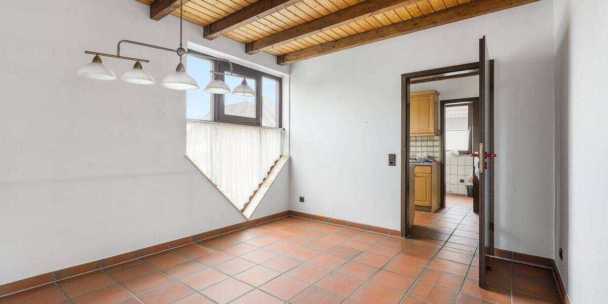 Einfamilienhaus Erftstadt Blessem - 9 Zimmer, 257 m&sup2;, 499.000&euro; | Angebot:26929560