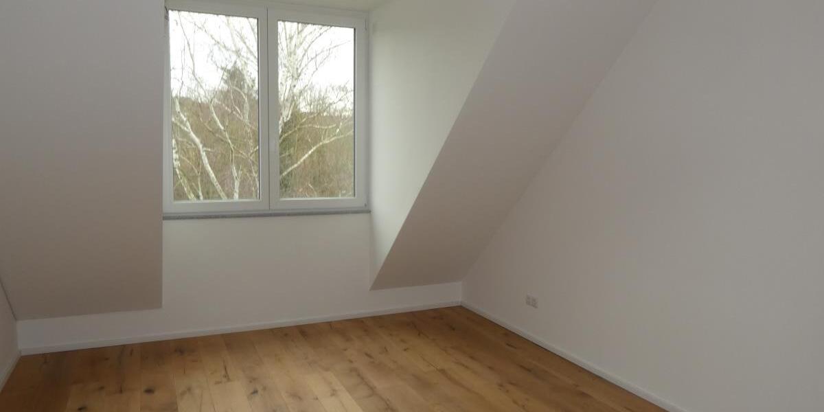 Neue helle Dachgeschoßwohnung mit moderner Heiztechnik im Energiesparhaus Bonn-Endenich - Dachgeschoßwohnung Bonn Dransdorf | Angebot:27302388