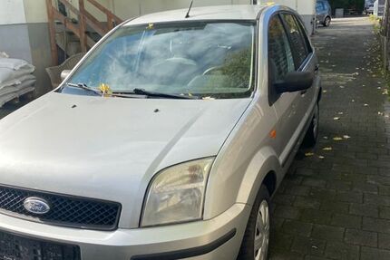 Ford Fusion 191.000 km 799 € Bonn 53119