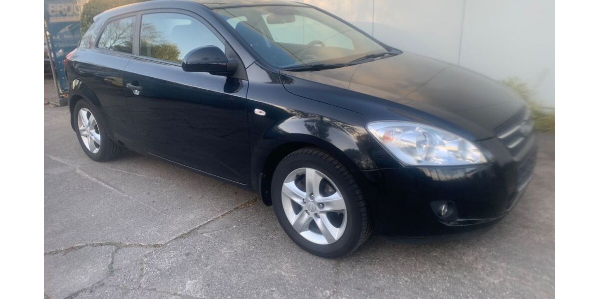Kia ceed / Ceed 112.827 km 4.995 € Köln 51107