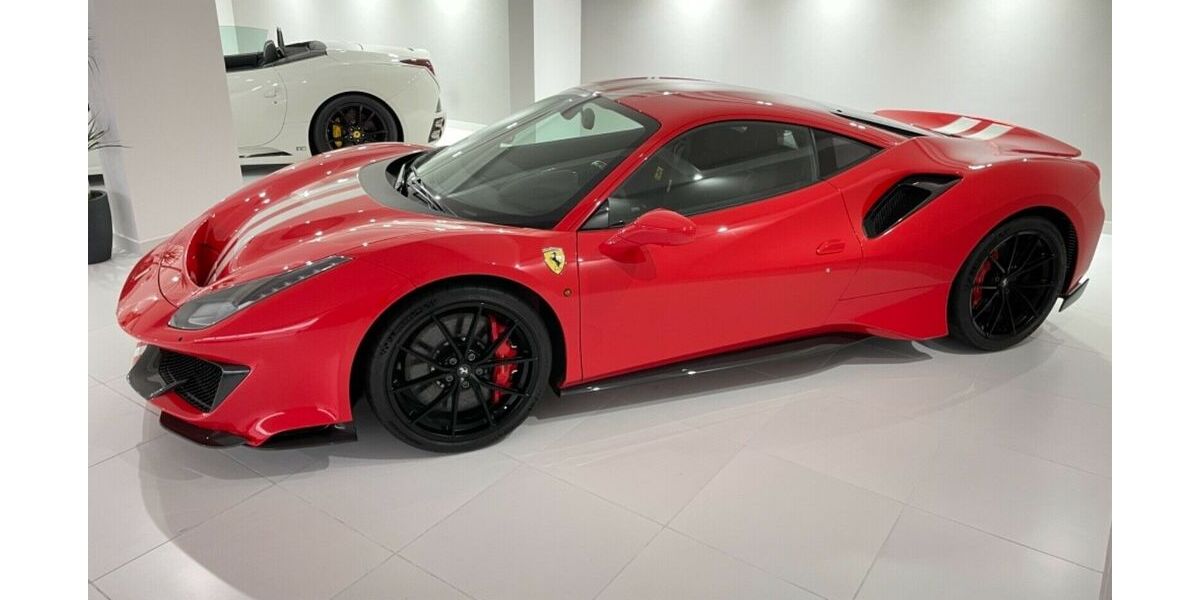 Ferrari 488 Pista 8.000 km 721.000 &euro; Hennef 53773