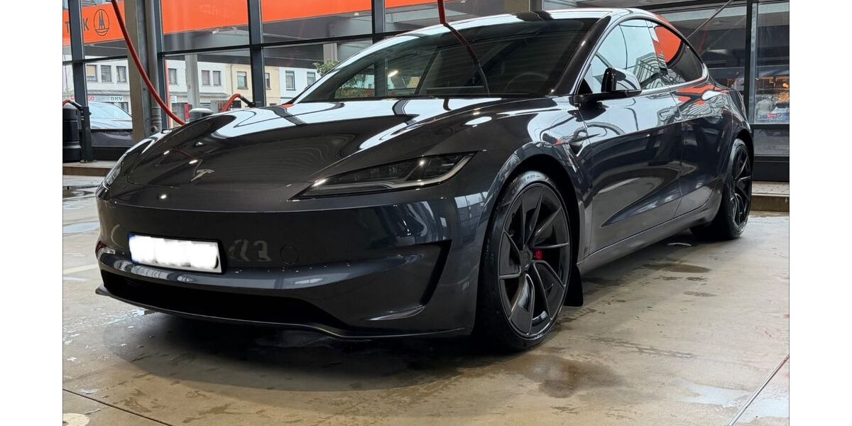 Tesla Model 3 19.500 km 48.999 &euro; Siegburg 53721