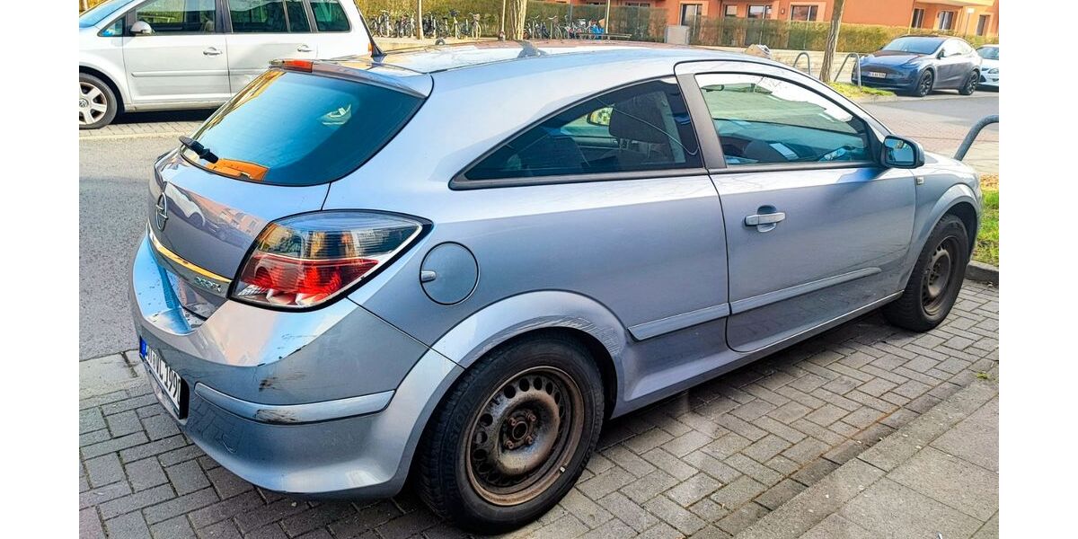Opel Astra 146.700 km 2.450 &euro; Köln 51107
