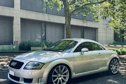 Audi TT 185.000 km 19.999 &euro; Köln 50939