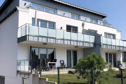 Hennef-Uckerath: BARRIEREFREIE 3 ZIMMER-WOHNUNG IN BESTLAGE MIT BALKON UND TG-STELLPLATZ, ca. 95 m² WFL. 3 zimmer