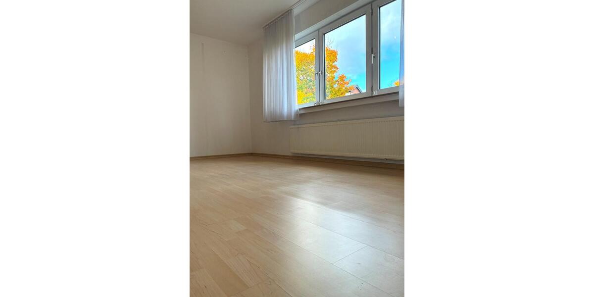 Helle 2-Zimmer Wohnung mit Balkon in Ensen 2 zimmer