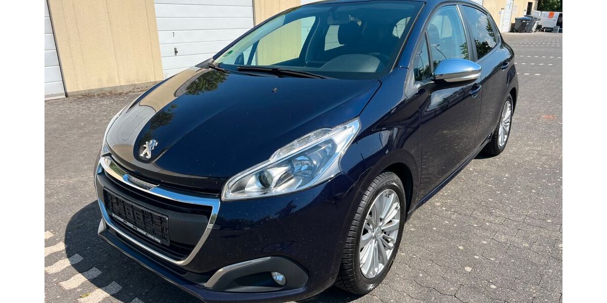 Peugeot 208 136.000 km 3.999 &euro; Nörvenich 52388