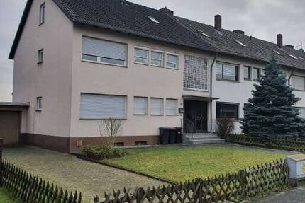 ***3-Familien-Haus mit Garage und wunderschönem Garten in Porz-Zündorf*** 8 zimmer