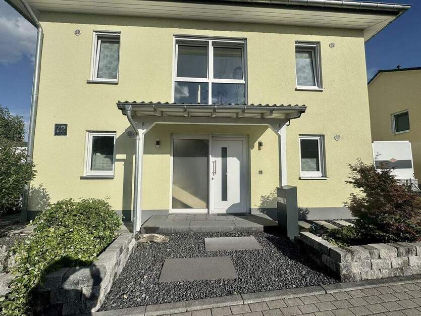 Modernes, neuw. Wohnhaus in Niederkassel - Doppelgarage und schönem Garten - geringe Heizkosten! 4 zimmer