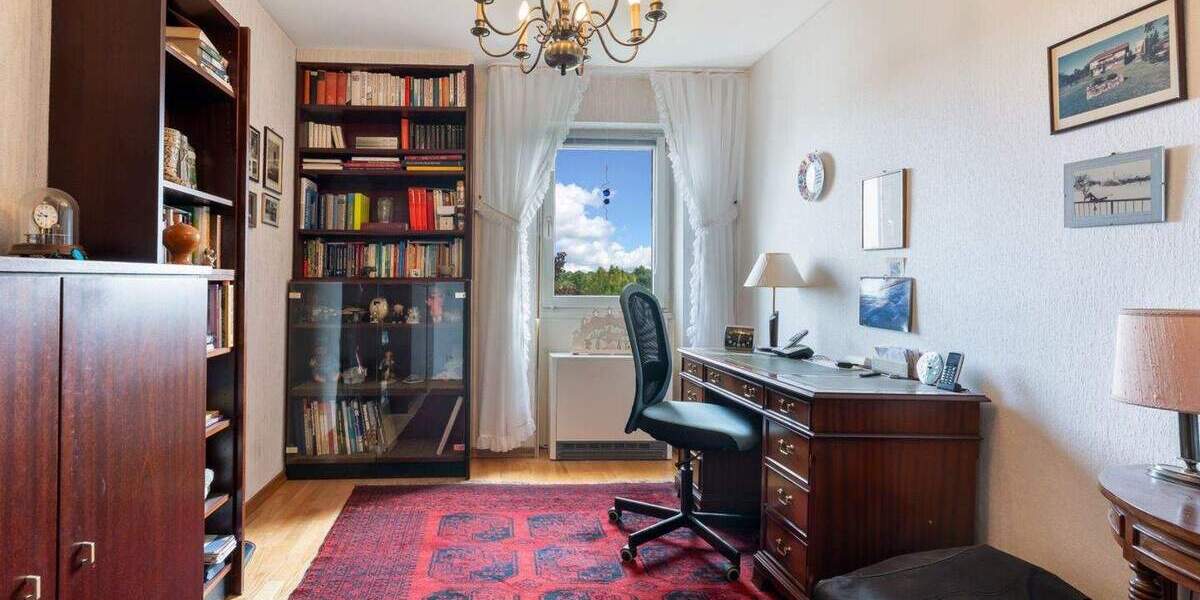 Etagenwohnung Köln Rondorf - 3 Zimmer, 81 m&sup2;, 280.000&euro; | Angebot:24736925