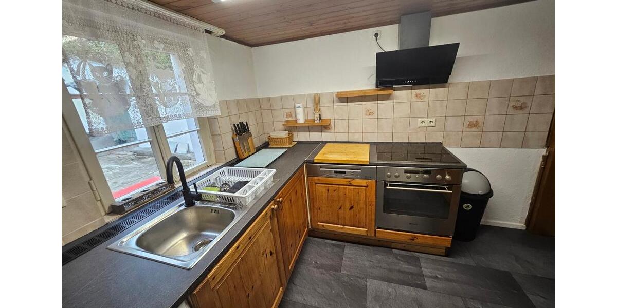 Erdgeschoßwohnung Bonn Beuel-Mitte - 5 Zimmer, 80 m&sup2;, 1.200&euro; | Angebot:26336401