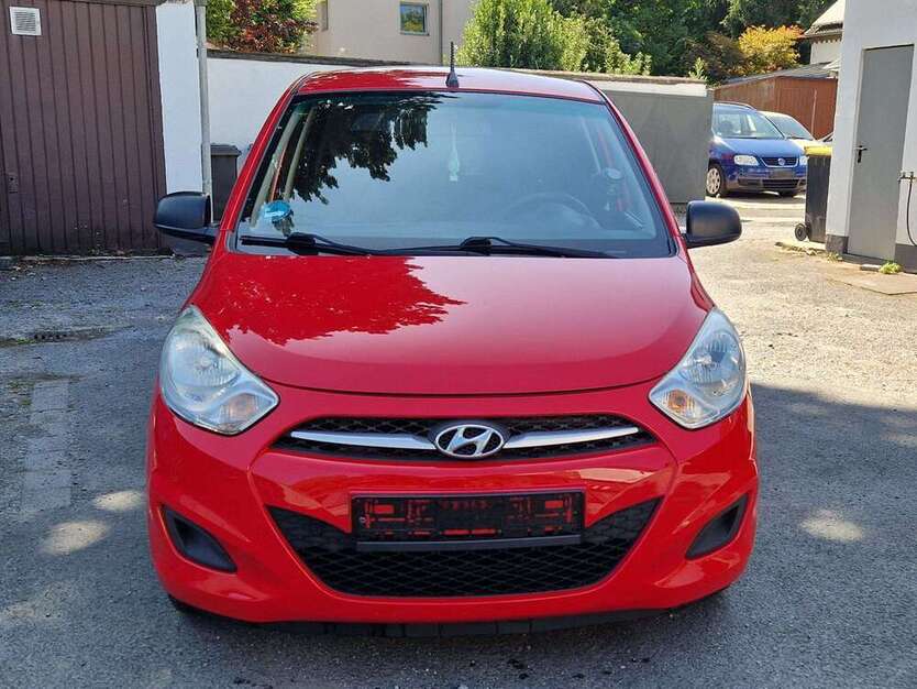 i10