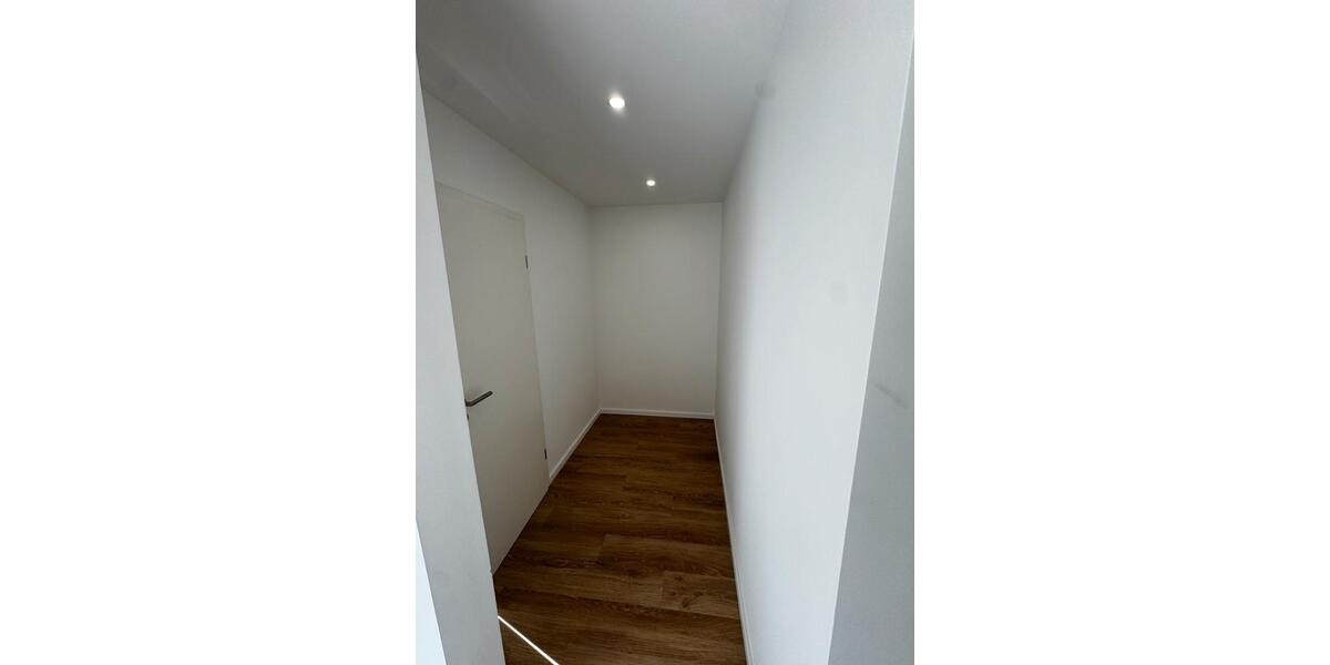 Reihenhaus Siegburg - 6 Zimmer, 170 m&sup2;, 2.690&euro; | Angebot:26148466