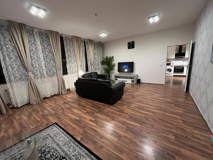 Möblierte WG, Zentral, Boxspringbett Wlan, TV