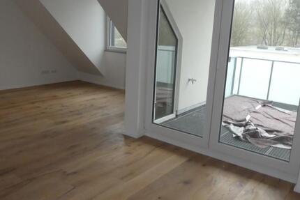 Neue helle Dachgeschoßwohnung mit moderner Heiztechnik im Energiesparhaus Bonn-Endenich - Wohnung Bonn Dransdorf | Angebot:26610037