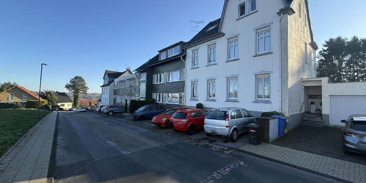 Haus zum Kaufen in Solingen 1.820.000 € 887.18 m² 31 zimmer
