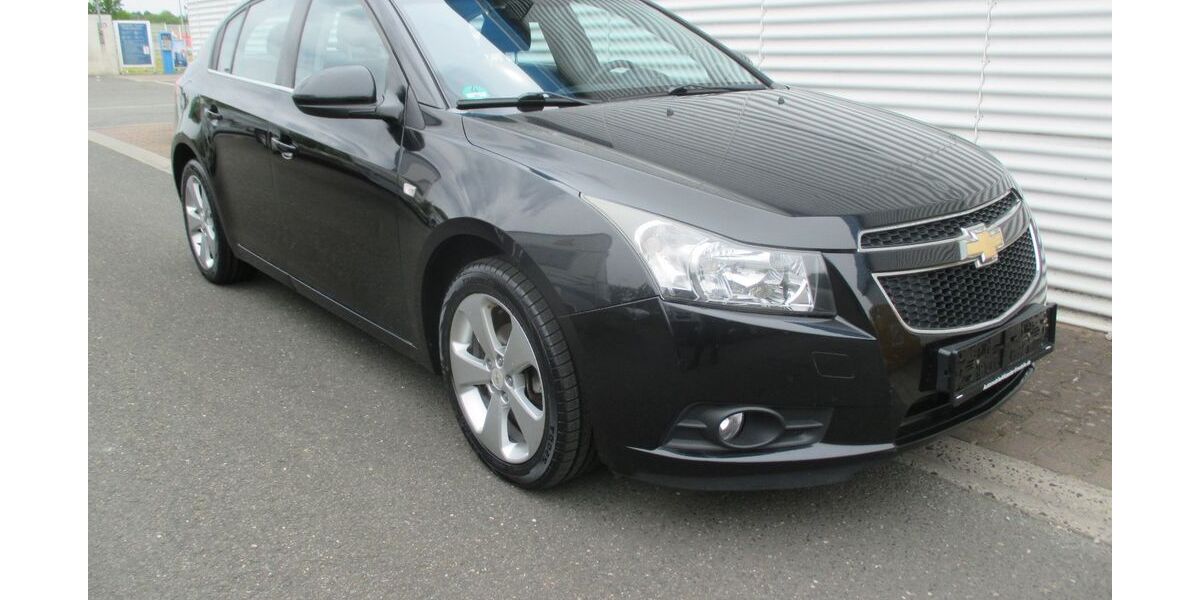 Chevrolet Cruze 143.095 km 3.988 &euro; Köln 50933