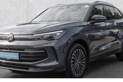 VW Tiguan 16.814 km 38.450 € Düsseldorf 40474