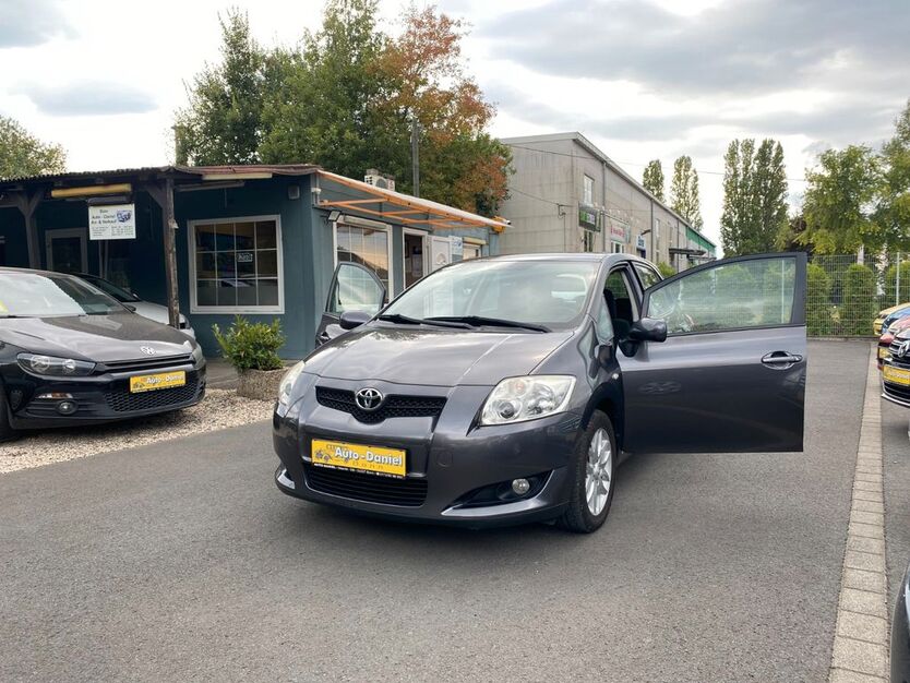Toyota Auris 160.000 km 4.500 € Bonn 53227