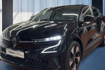Renault Megane E-TECH 27.076 km 19.512 &euro; Köln 50939