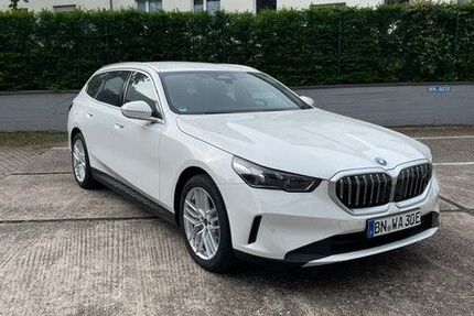 BMW i5 3.900 km 49.000 &euro; Bonn 53119