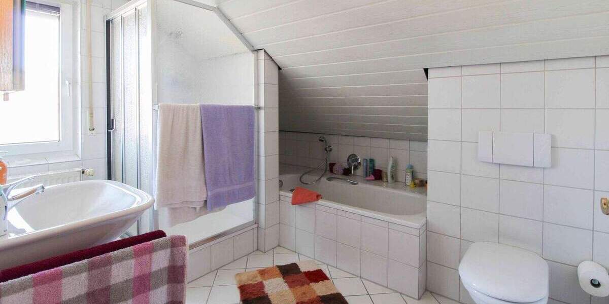 Mehrfamilienhaus, Wohnhaus Troisdorf Bergheim - 8 Zimmer, 204 m&sup2;, 449.000&euro; | Angebot:25278776