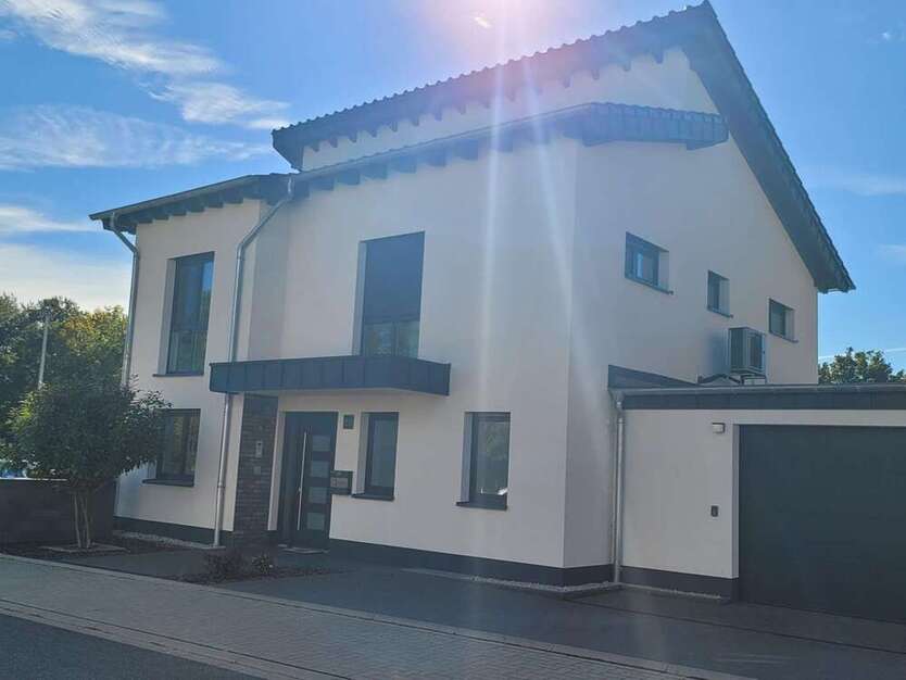 Haus zum Kaufen in Euskirchen 849.987 € 160 m²
