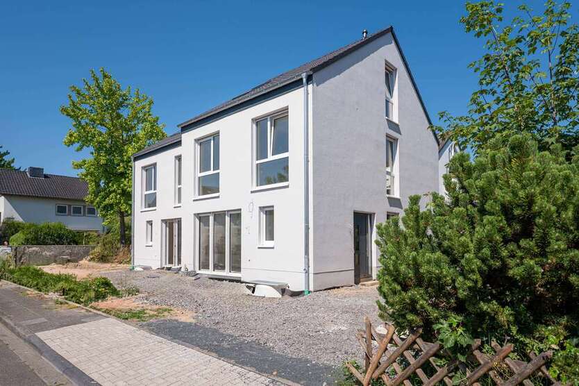 Haus zum Kaufen in Bonn 599.999 € 135 m²