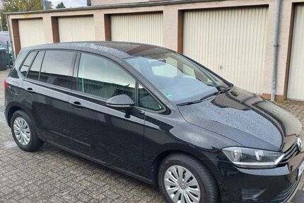 VW Golf Sportsvan 56.500 km 9.900 € Köln 51143