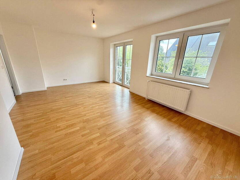 **Lichtdurchflutetes Familiendomizil in begehrter Lage von Kaiserswerth**PROVISIONSFREI**