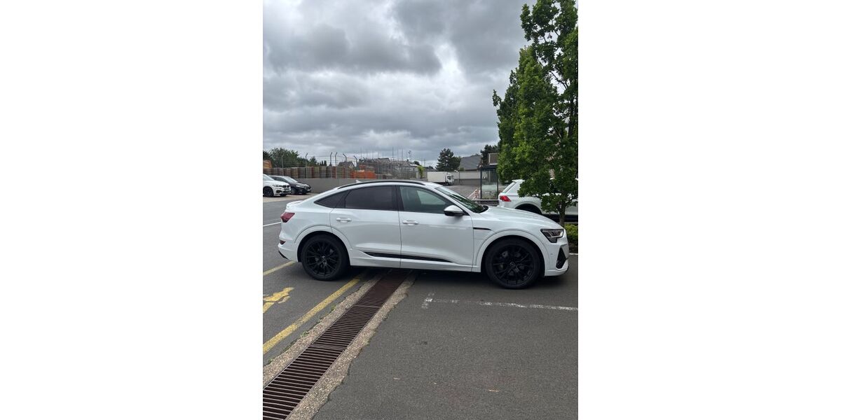 Audi e-tron 62.045 km 34.500 &euro; Erftstadt 50374