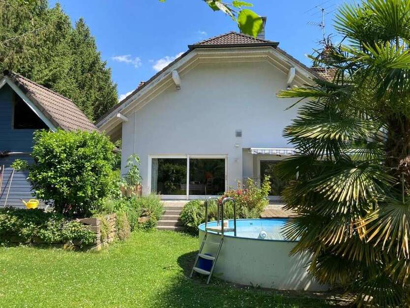 Haus zum Kaufen in Bergisch Gladbach 850.000 € 368 m²
