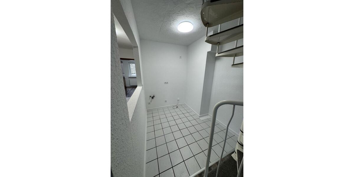 Zweistöckige Dreizimmerwohnung in Solingen 3 zimmer