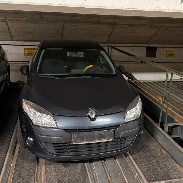 Renault Megane 162.976 km 2.950 € Düsseldorf 40229