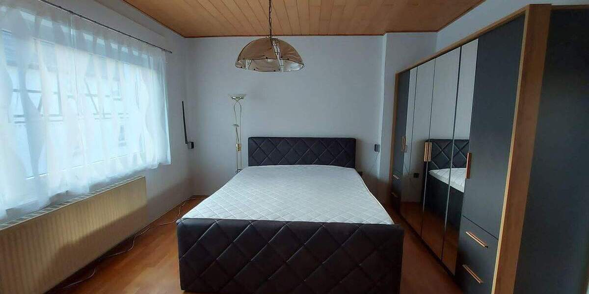 Doppelhaushälfte Bornheim - 7 Zimmer, 162 m&sup2;, 328.000&euro; | Angebot:26686407